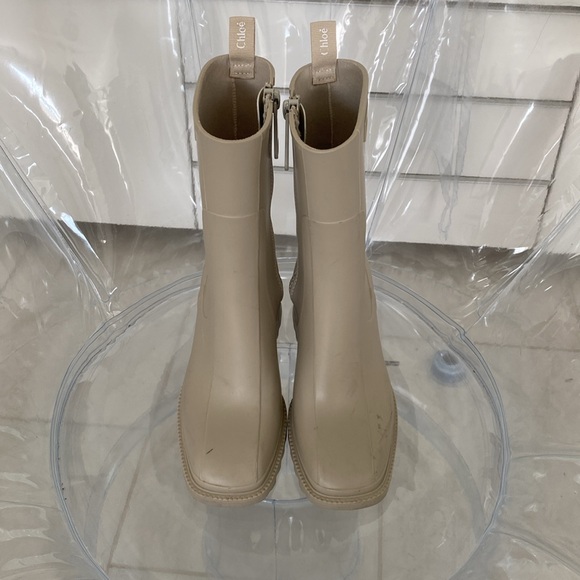 (SOLD***💘😍)CHLOÉ BETTY RUBBER RAIN BOOT - Picture 14 of 16